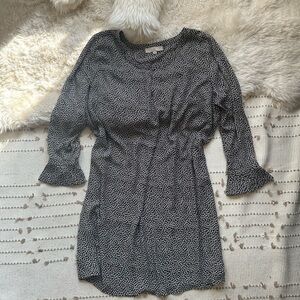 Loft Plus micro floral midi length shift dress with pleated cuffs